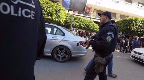 السلطات الجزائرية تعتقل 3 أشخاص بتهمة