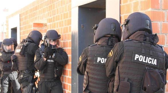 إسبانيا: اعتقال مغربي بتهمة تجنيد عناصر