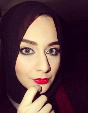 بالصور.. جامعة أمريكية تمنح طالبة فلسطينية