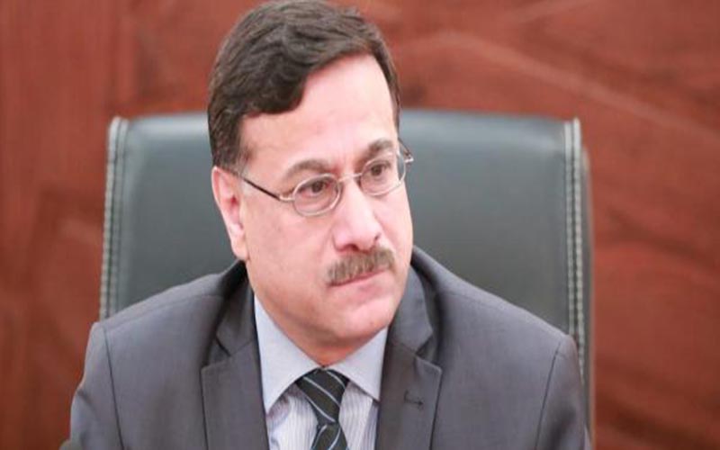 كناكرية: الحكومة تبدأ بصرف رواتب القطاع