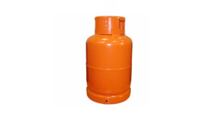 بالفيديو.. .لحظة سقوط اسطوانة غاز من