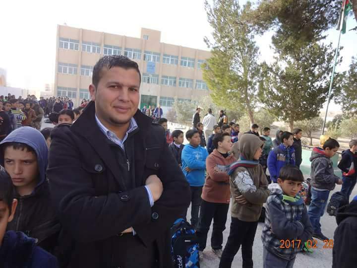 معلم أردني ينقذ أحد طلبته فنال
