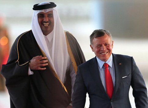 امير قطر يهنئ الملك