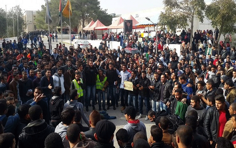 ضبط خمسة اشخاص من جنسية عربية