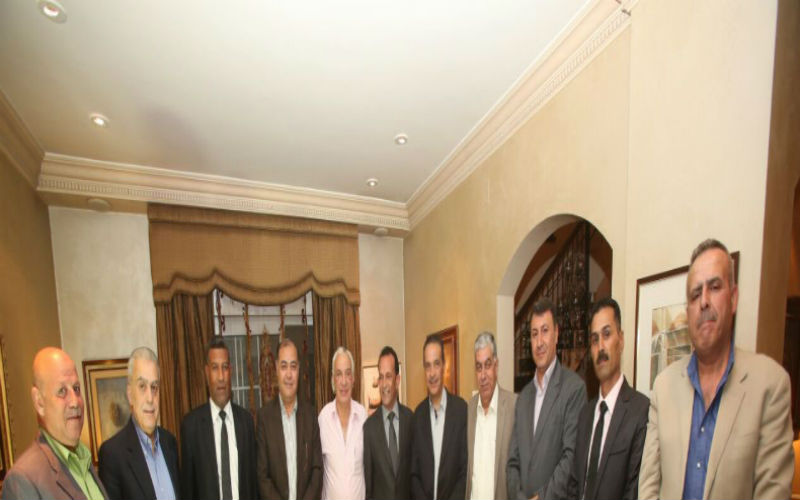 20 ضابطا متقاعدا يجتمعون في دارة