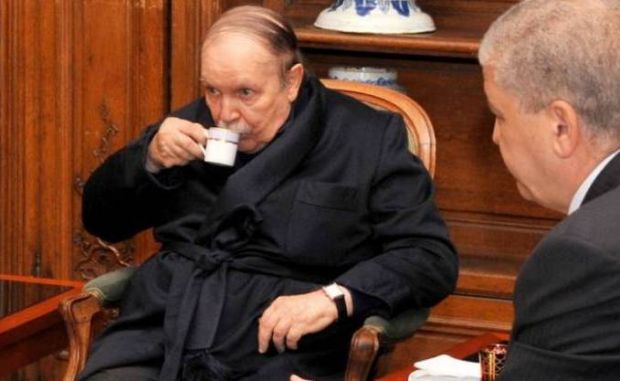 الفساد يطيح بوزراء في الجزائر