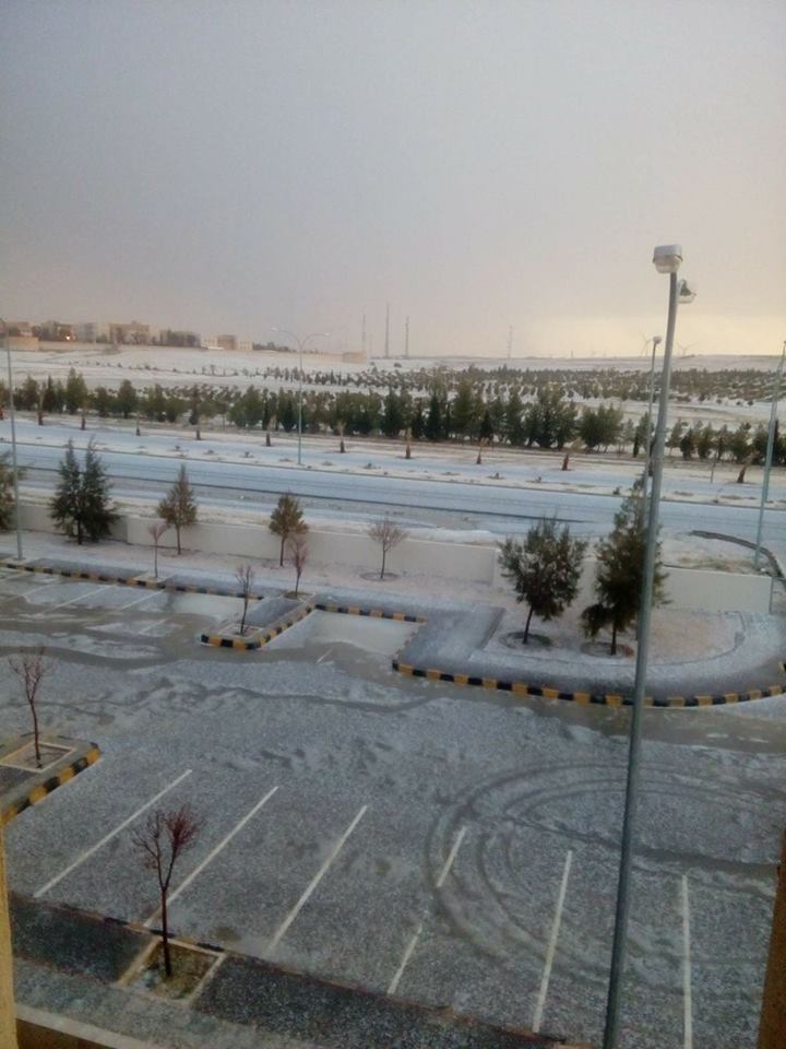 حبات برد غير مسبوقة في معان