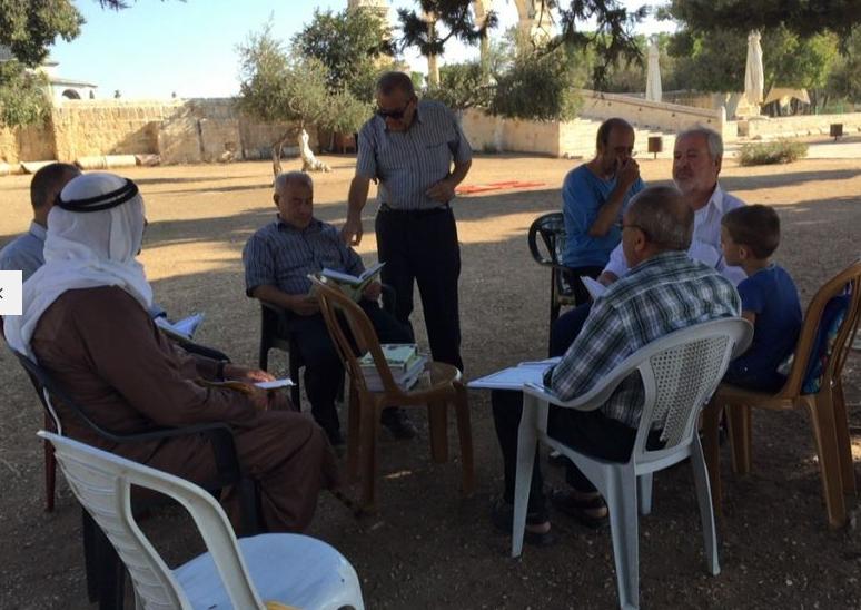 اعتداء على نساء واعتقال حارس بالمسجد