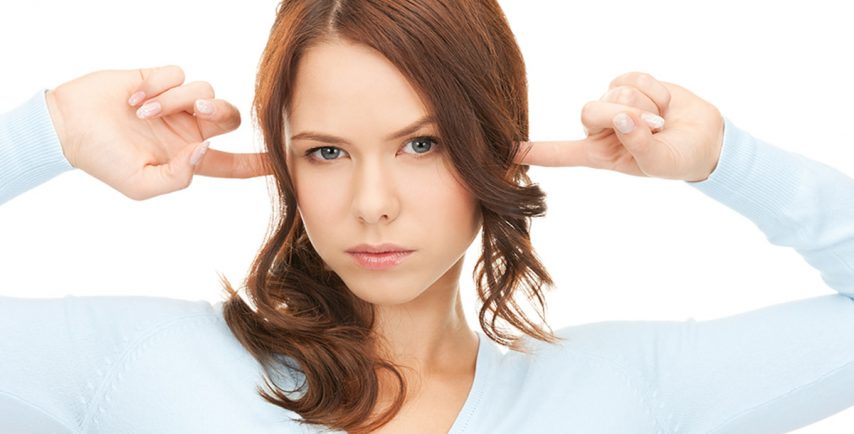 لماذا نكره سماع أصواتنا المسجلة؟ هذا