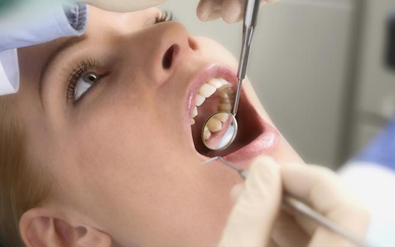 التهاب دواعم السن يهدد صحة الجسم