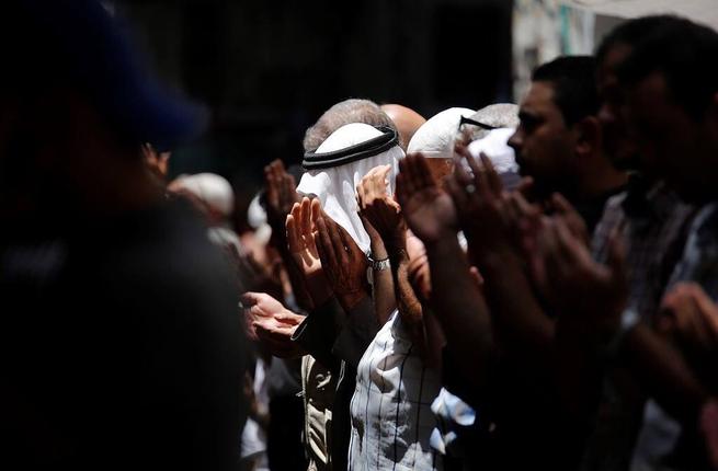 اسرائيل تفتح ابواب الاقصى وترفع القيود