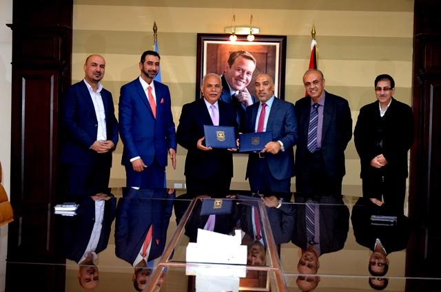 عمان الأهلية توقع اتفاقيات تعاون مع