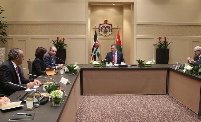 الملك يترأس اجتماعا لمناقشة تطوير بيئة