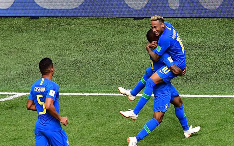 كوتينيو ونيمار ينقذان البرازيل أمام كوستاريكا