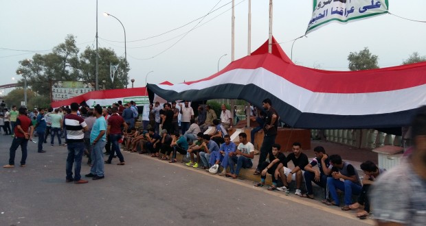 مواطنون: حكومة العبادي لم تلب مطالب