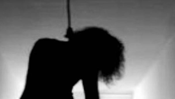 فتاة عشرينية تنتحر شنقا داخل منزل