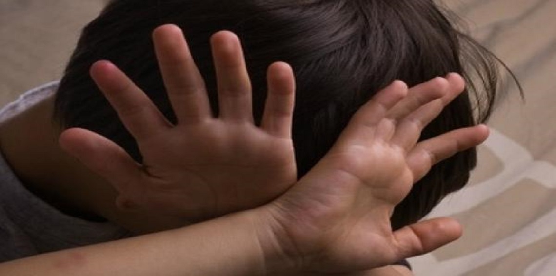 أردني أمام قضاء دبي بسبب سماحه