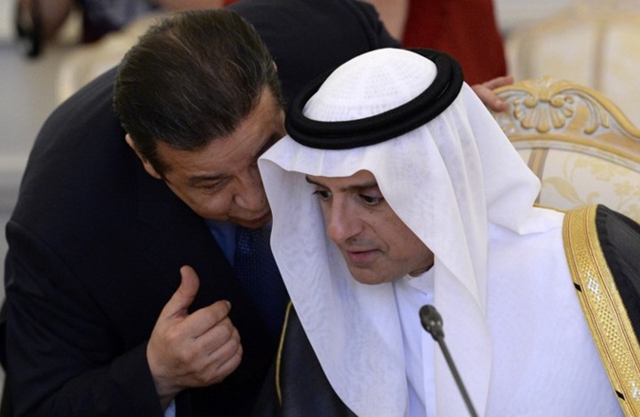 الجبير يمازح الطيار وهو في الأردن: