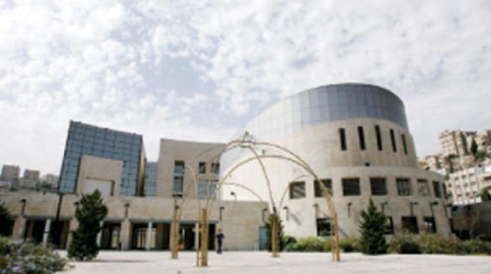 ملاك يطالبون باسترجاع أراضي مخيم المحطة