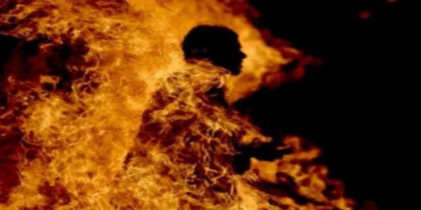 خمسيني يشعل النار بنفسه في اربد