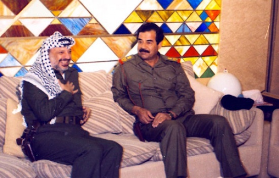 (آمنة وخديجة وفاطمة وعائشة وصدام وعرفات)
