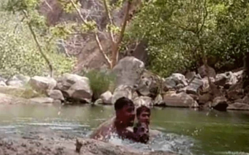 فيديو مأساوي .. (3) اشخاص صوروا