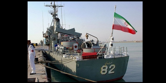 إيران تطلق نيران تحذيرية على سفينة
