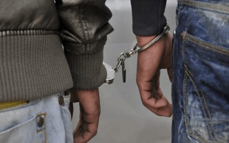 توقيف شخصين حاولا التهجم على دورية