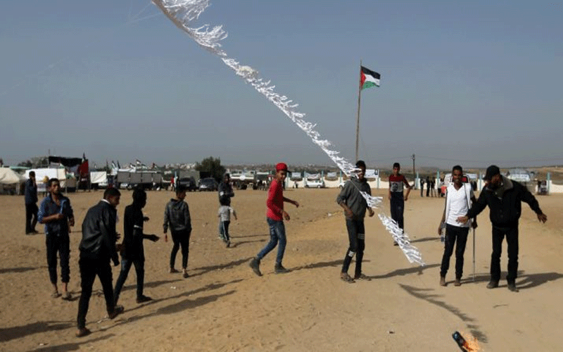 طائرات ورقية فلسطينية تشعل حرائق بالمستوطنات