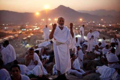 الاوقاف تمدد التسجيل للحج