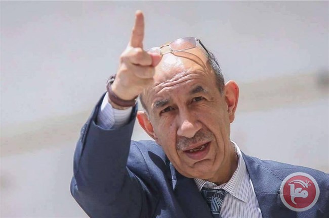 عباس يعين منير سلامة مديرا تنفيذيا