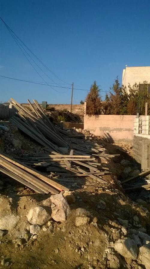 الامانة تطالب مواطن ببناء عبارة صندوقية