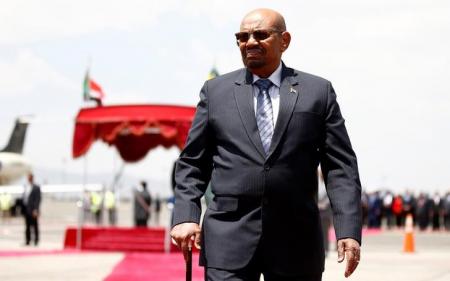 الرئيس السوداني يصدر قرارا بتجميد محادثات