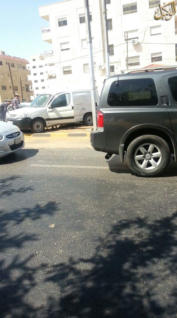 (3) اصابات بحادث تصادم (4) مركبات