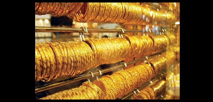 الذهب يرتفع بفضل تراجع الدولار ومخاوف