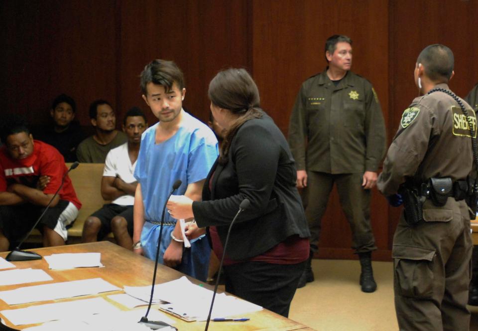 جريمة مروعة : قتل امه وقطع