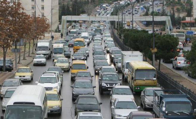 5 إشارات ضوئية على مداخل شارع