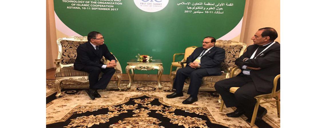 الطويسي يبحث في استانا استقطاب طلبة