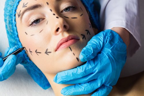 أغرب عمليات تجميل في 5 بلدان