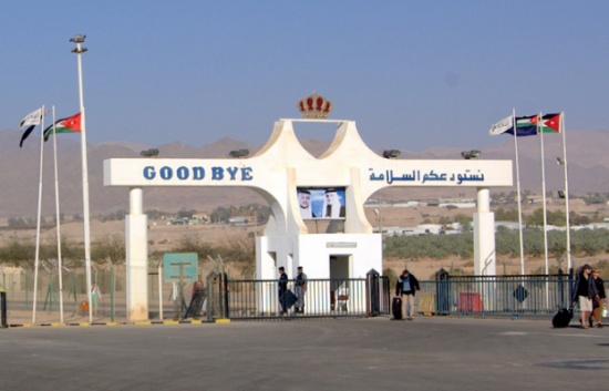 الأردن ينفي إغلاق حدوده مع سوريا