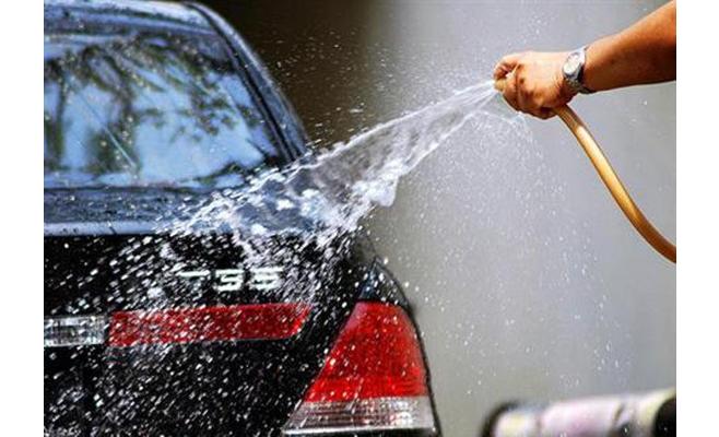 صعقة تنهي حياة مواطن أثناء تنظيفه