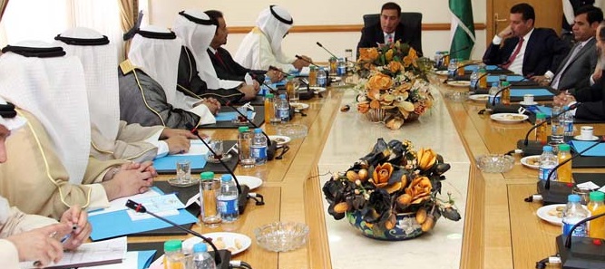 الطراونة يبحث مع وفد برلماني كويتي