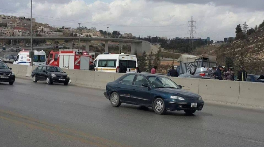 عمان.. 7 إصابات بحادث تصادم بين