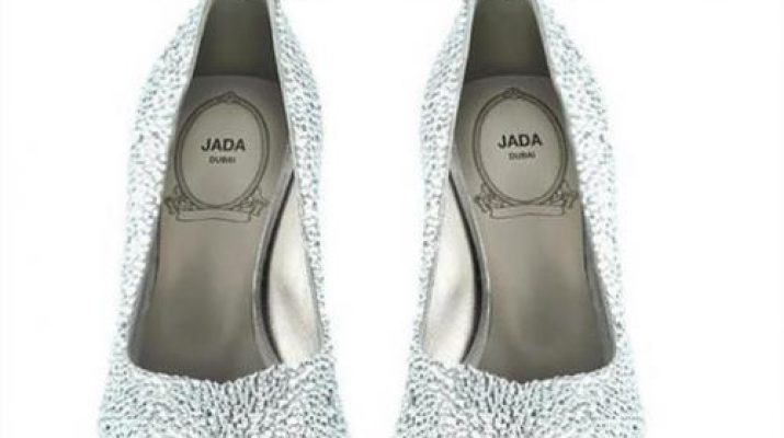 حذاء بالكامل من الالماس في دبي