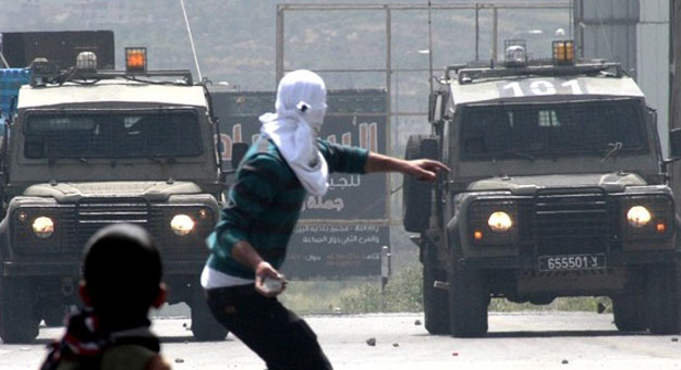 إسرائيل تشدد عقوبة راشقي الحجارة