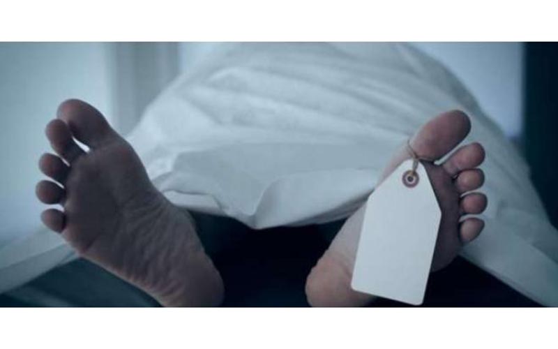 استيقظ خلال تكفينه.. فمات المغسل فزعا