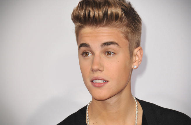 جاستن بيبر في مأزق بسبب عنف