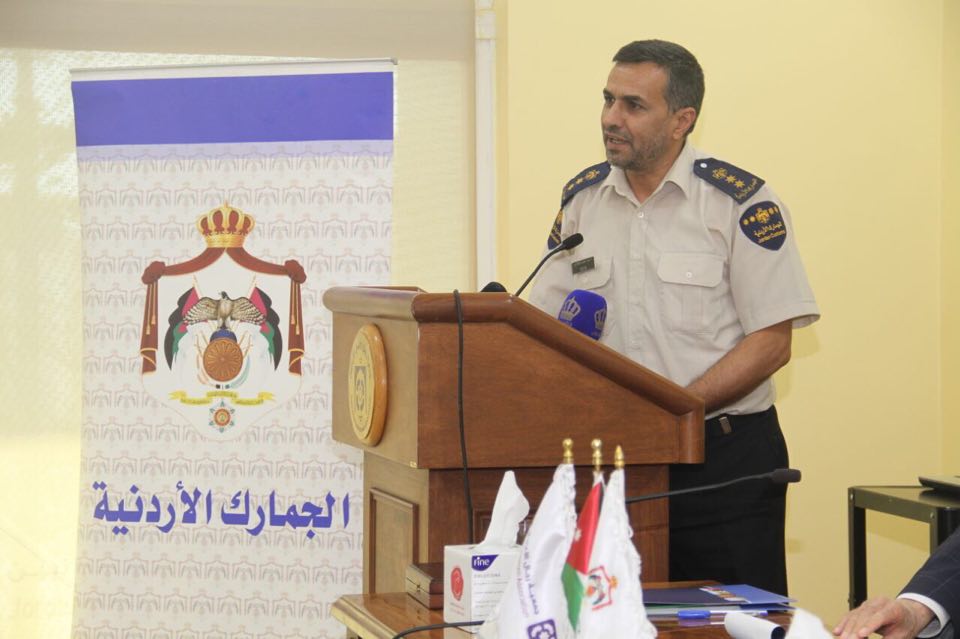 quotالجماركquot تبحث سبل تعزيز خدماتها لرجال