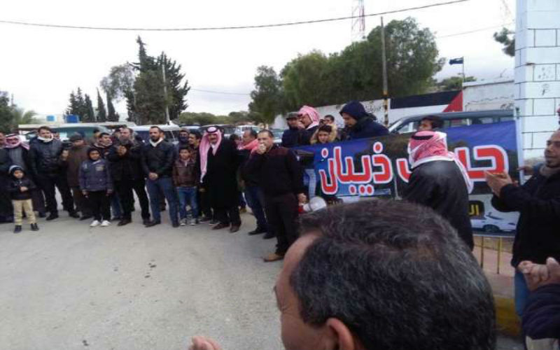 ذيبان تواصل حراكها للافراج عن المعتقلين