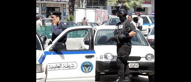 مطلوبان خطيران في كفرنجة وحلاوة بقبضة